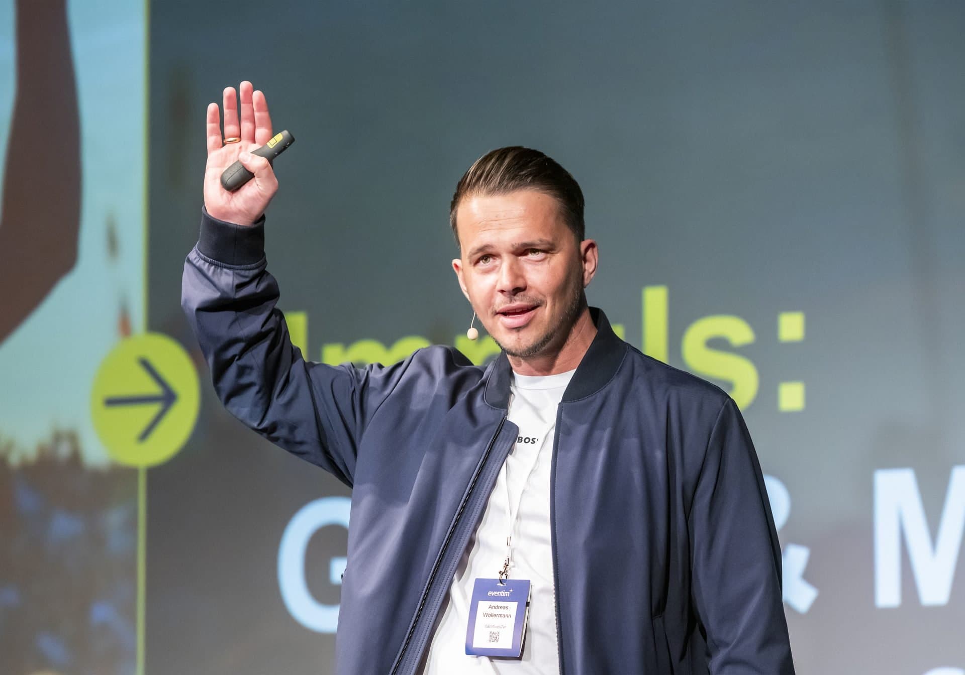Andreas Wollermann bei einem Vortrag – Generation Z und Führung